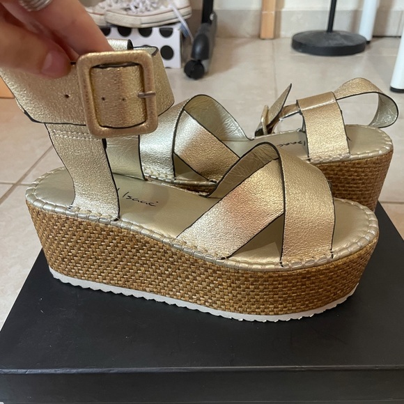 David Isaac style Laura - Picture 3 of 3